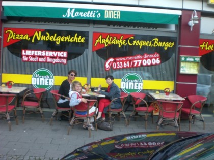照片: Morettis Diner
